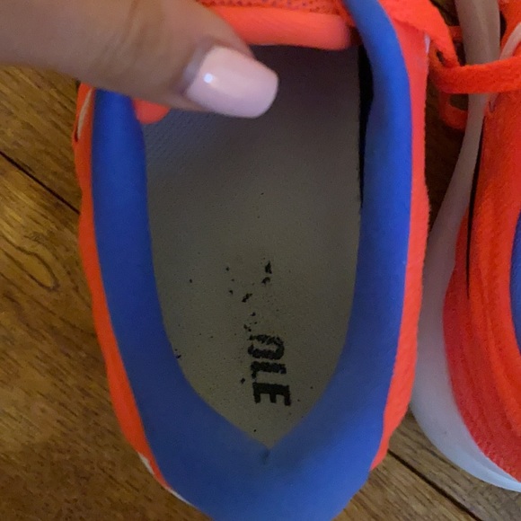 Nike running shoes - Picture 3 of 6